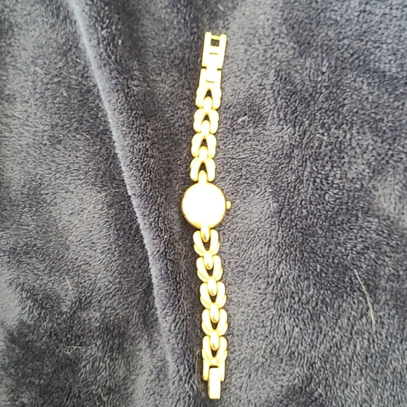 Beautiful Elgin Vintage Watch โ - Picture 3 of 9